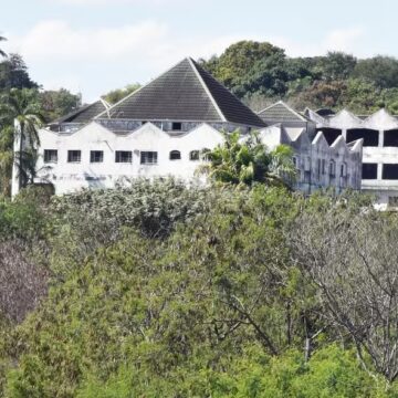 Após 11 anos, castelo deixado por sertanejo morto pode ser aberto ao público
