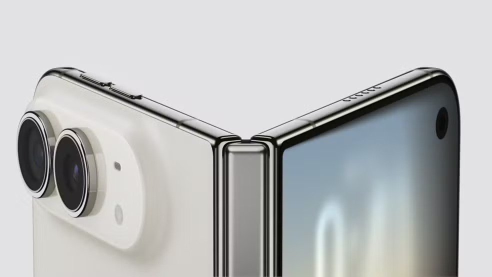 Custando até R$ 30.999, Apple apresenta o iPhone Duo, primeiro celular dobrável da marca