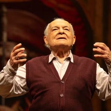 Aos 93 anos, Othon Bastos retorna ao Rio estrelando peça ‘Não Me Entrego, Não!’