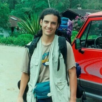 Aos 54 anos, ex-galã de Malhação se reinventa com novo visual e hoje é diretor indicado ao Emmy