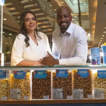 Após investir R$ 1,7 mil em carrinho de pipoca, casal transforma negócio em uma rede com 45 unidades e hoje fatura R$ 26 milhões por ano