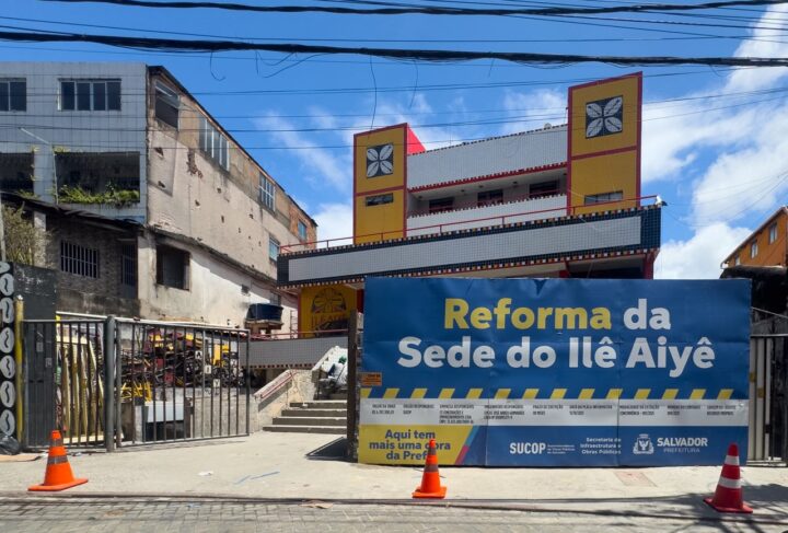 Com investimento de R$ 7 milhões, sede do Ilê Aiyê passa por requalificação e já tem 80% das obras concluídas