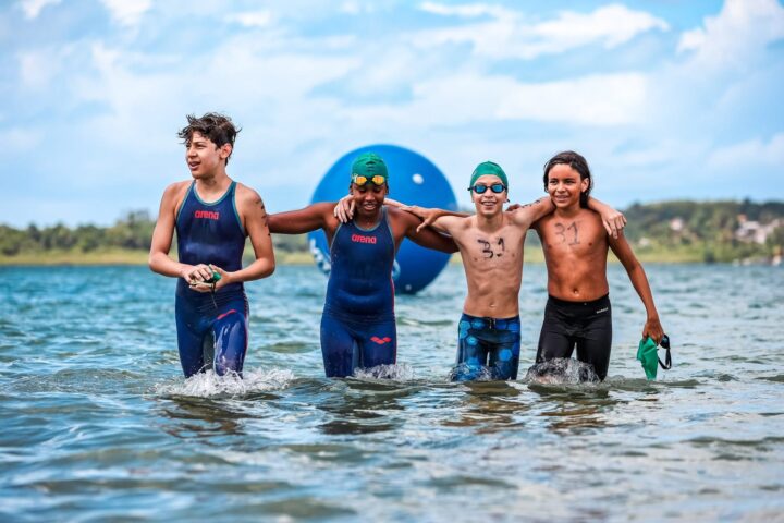 Ultramaratour Itaparica x Mutá reúne mais de 50 atletas em travessia de 16 km na Bahia