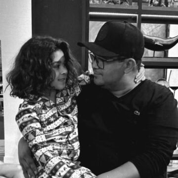 Mãe de filhos de Bruno Avelar desabafa após morte do empresário: ‘As crianças estão bem’