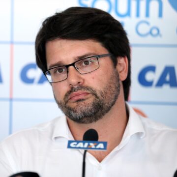 Ex-presidente do Bahia propõe à CBF fim do limite de jogos para transferências e criação de ‘times B’