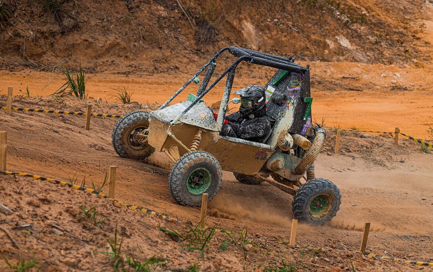 Ford realiza em Camaçari competição universitária com veículos off-road