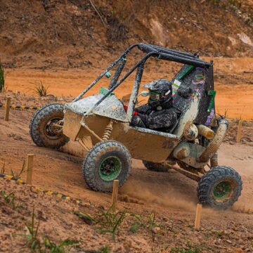 Ford realiza em Camaçari competição universitária com veículos off-road