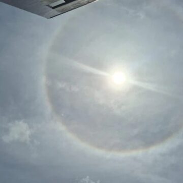Entenda o que é o ‘halo solar’, fenômeno raro que apareceu no céu de Salvador nesta sexta-feira