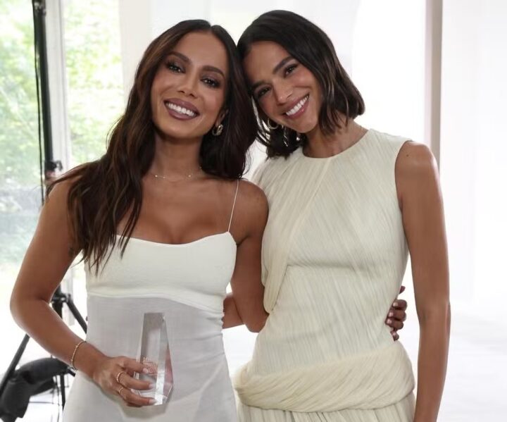 Afastamento entre Anitta e Bruna Marquezine levanta rumores de fim de amizade