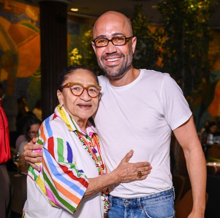 Restaurante no Hotel da Bahia promove caruru sob comando de Vini Figueira e Licia Fabio; veja fotos