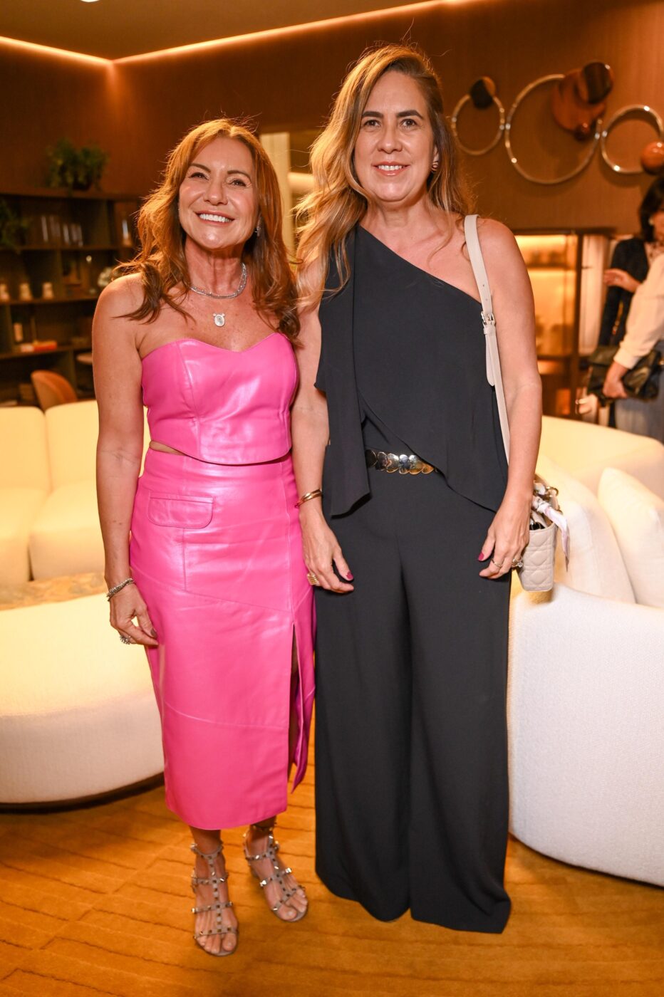 Adélia Estevez e Aline Cangussú