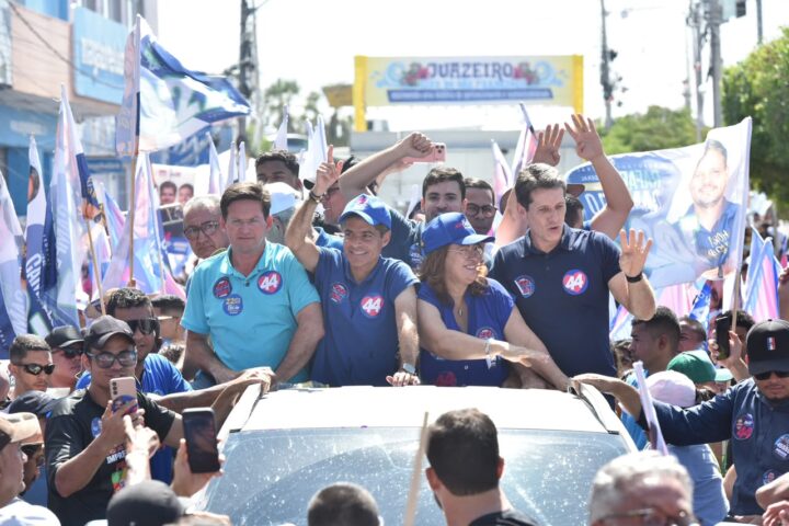 ACM Neto participa de celebrações do 7 de Setembro em Juazeiro ao lado de aliados