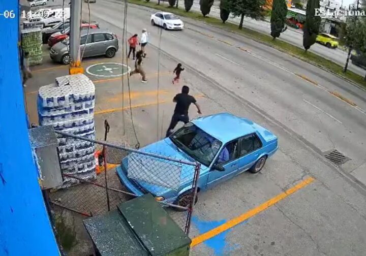 Gerente se joga no asfalto, salva menina de 3 anos de atropelamento e ganha recompensa; vídeo