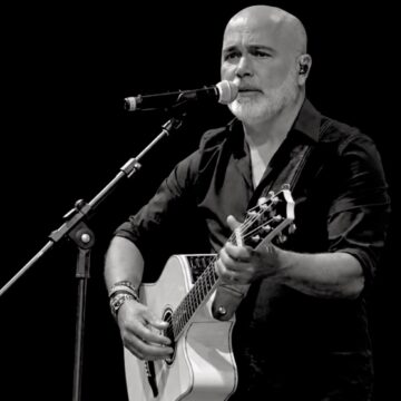 Morre Rick, da dupla com Renner, aos 59 anos após acidente aéreo