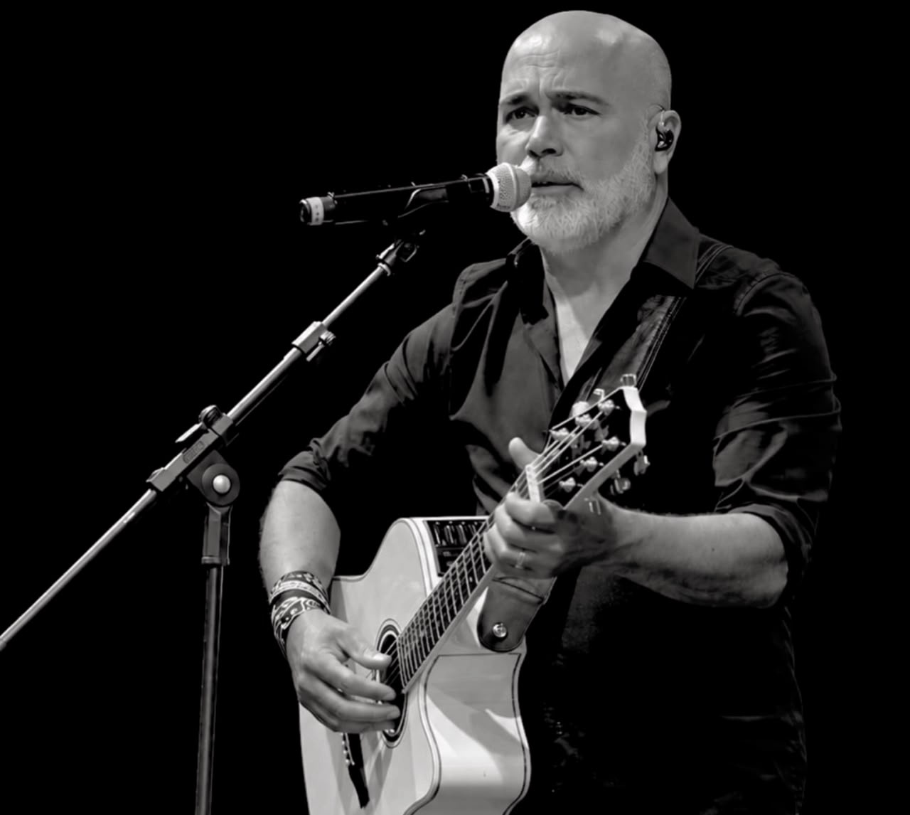 Morre Rick, da dupla com Renner, aos 59 anos após acidente aéreo