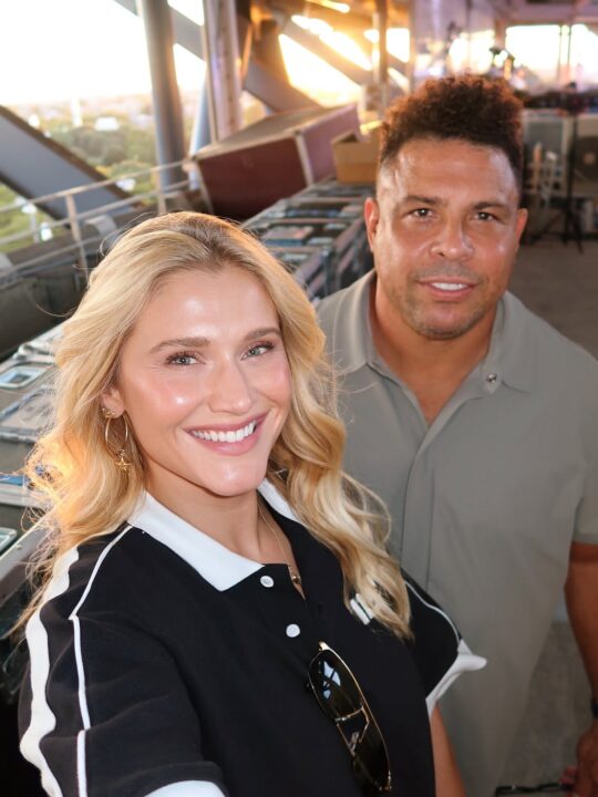 Ronaldo faz 50 anos e recebe homenagem da esposa, que revela apelido: ‘Nosso Mickey’