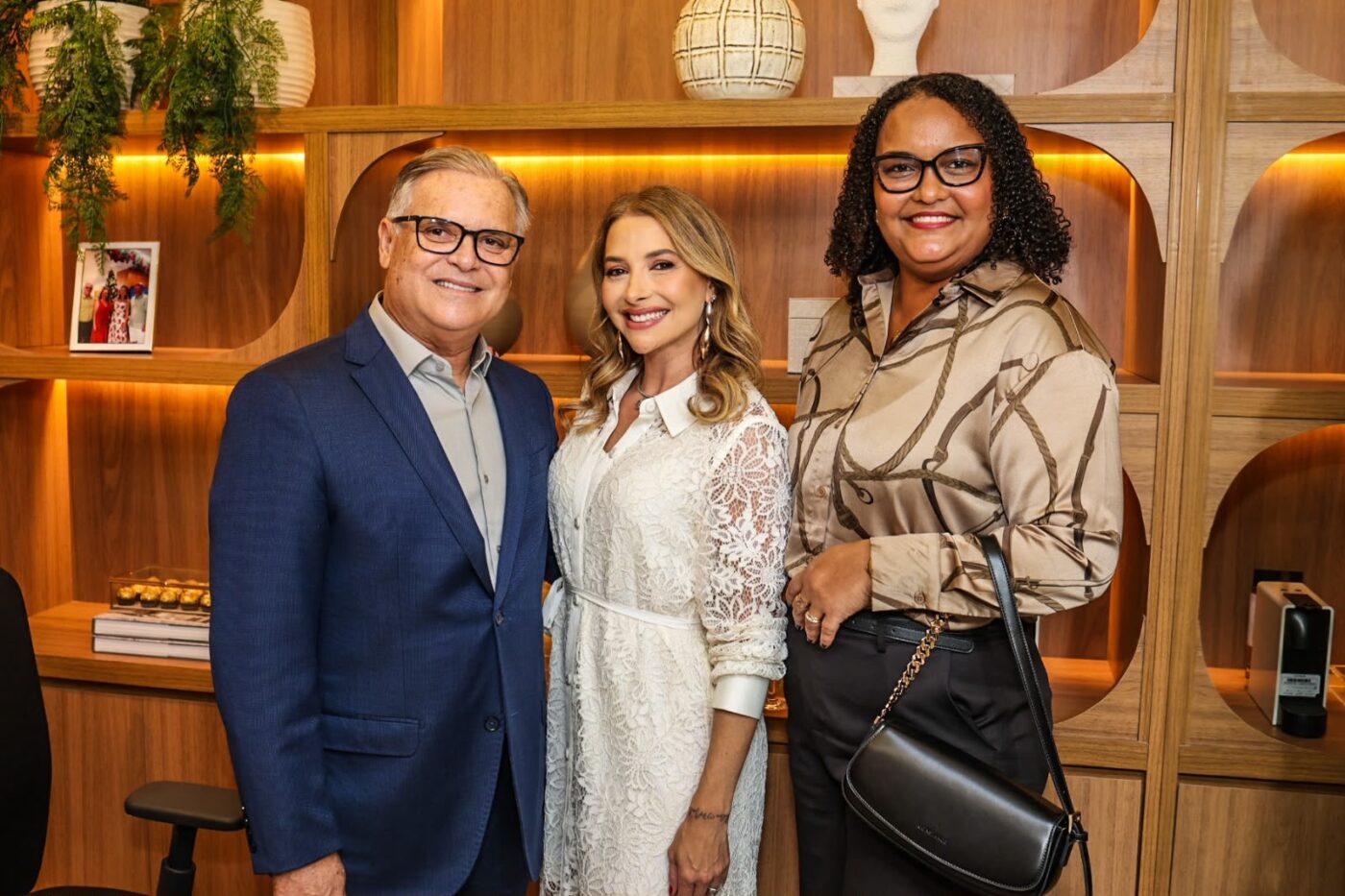 Affonso Henriques, Thais Marcolini e Viviane Correia