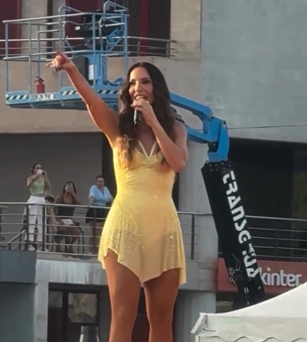 Ivete Sangalo abre show da turnê Clareou em Portugal