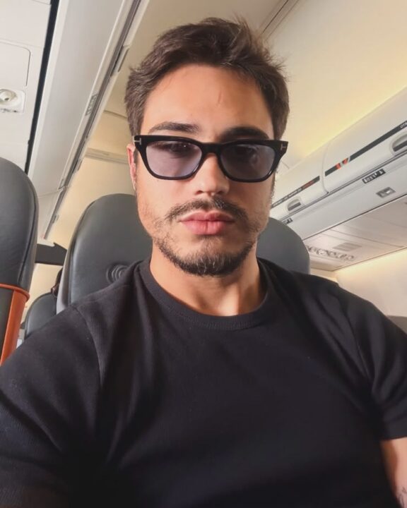 Em meio à preparação para novela, Danilo Mesquita desembarca em Salvador