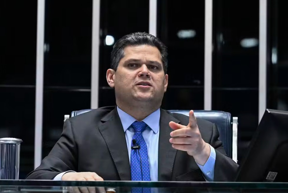 Presidente do Senado indica que a votação da PEC que acaba com escala 6×1 só acontecerá depois das eleições