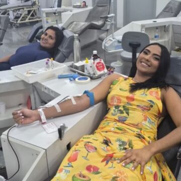 Mulher troca presentes de aniversário por doações de sangue e reúne 60 pessoas