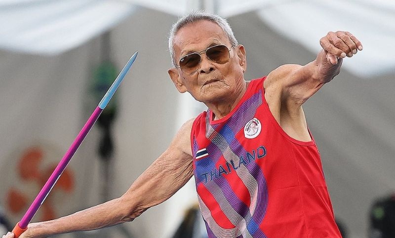 Aos 106 anos, atleta ganha 2 medalhas de ouro e bate recorde mundial
