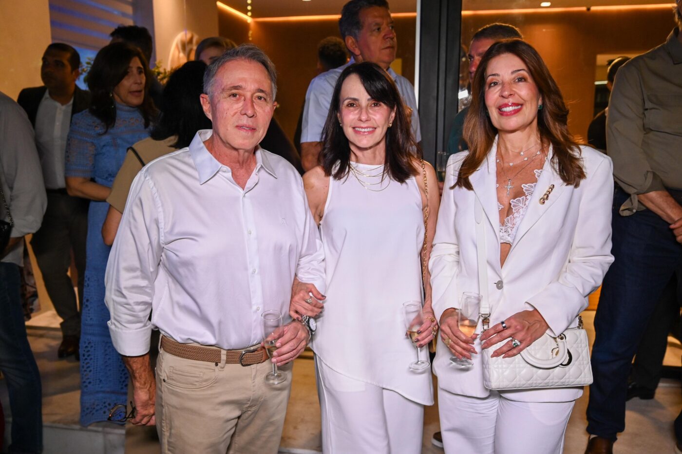Edgar, Regina Medrado e Moema Pitanga