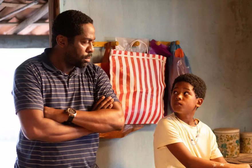 Cotado para representar o Brasil na corrida pelo Oscar, filme com Lázaro Ramos ganha trailer oficial