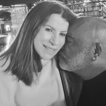 Viúva de Rick faz despedida emocionante após morte do cantor em acidente aéreo: “Não sei como continuar”