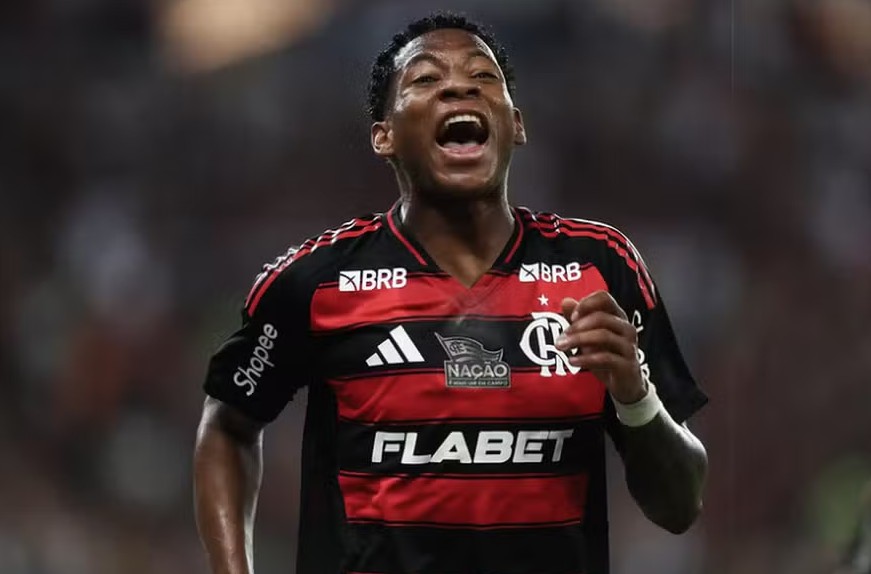 Atacante do Flamengo retorna ao clube após time russo rejeitá-lo por reprovação em exames médicos