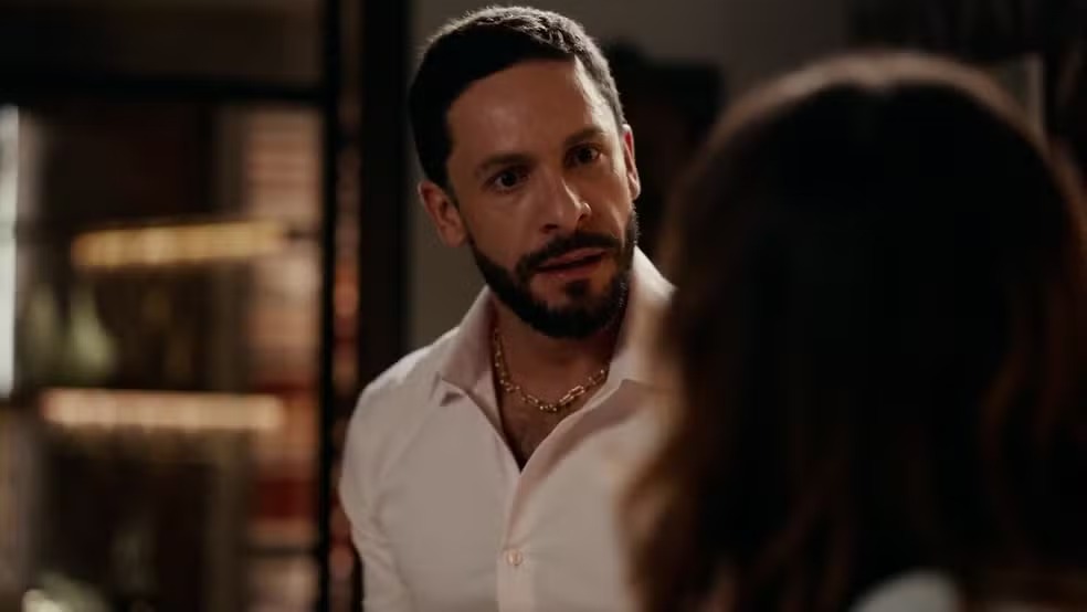 Quem Ama Cuida: César e Bia ficam em choque com descoberta sobre Adriana