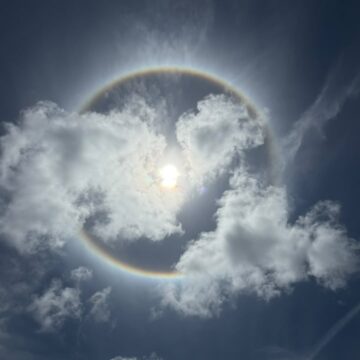 Anel ao redor do Sol chama atenção em Salvador nesta sexta-feira (25); entenda o fenômeno