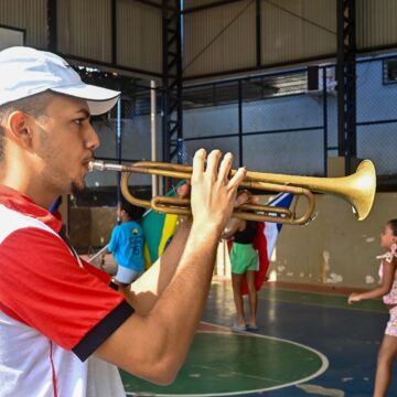 Fanfarras de escolas municipais de Salvador se preparam para desfile do 7 de Setembro