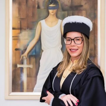 Baiana que trabalhou como doméstica e passou fome se torna juíza após conquistar 1º lugar em concurso