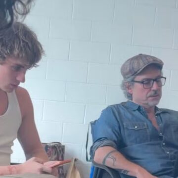 Aos 22 anos, Juliano Floss se prepara para estrear em novela ao lado de Alexandre Nero
