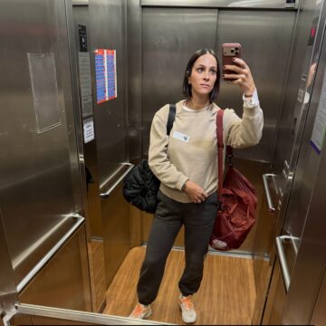 Letícia Cazarré faz desabafo sobre manter a rotina enquanto filha está na UTI: ‘Continuamos trabalhando muito’