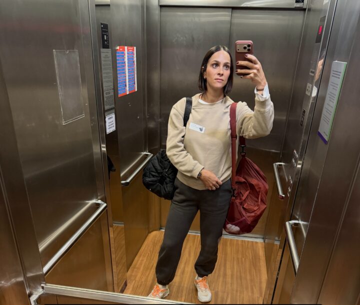 Letícia Cazarré faz desabafo sobre manter a rotina enquanto filha está na UTI: ‘Continuamos trabalhando muito’