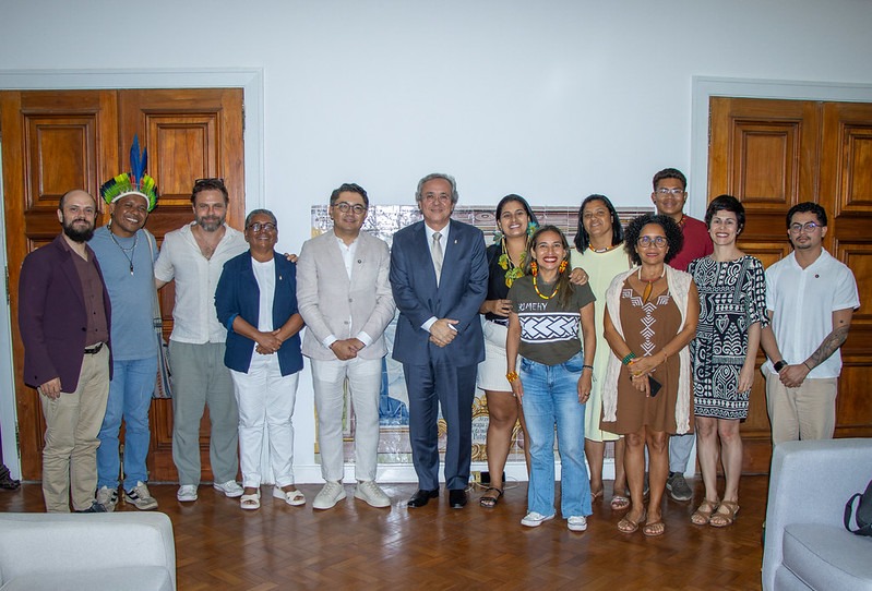 Ministro dos Povos Indígenas visita UFBA e discute parceria com a Universidade