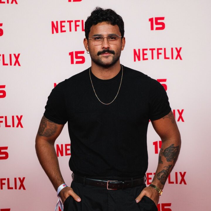 Ex-BBB Lucas Pizane prestigia festa de 15 anos da Netflix em SP; veja fotos