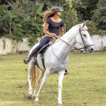 Lucy Alves abre álbum na Chapada Diamantina: ‘Vaquejando’