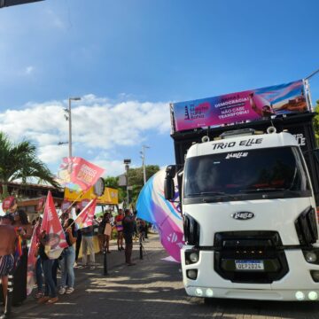 7ª Marcha Trans da Bahia reúne lideranças na Barra em movimento contra a transfobia