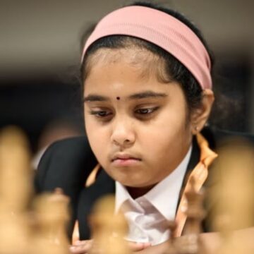 Aos 11 anos, menina se torna a mais jovem da história a conquistar título de Grande Mestre Feminina no xadrez