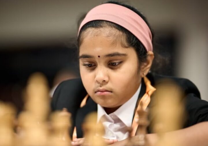 Aos 11 anos, menina se torna a mais jovem da história a conquistar título de Grande Mestre Feminina no xadrez