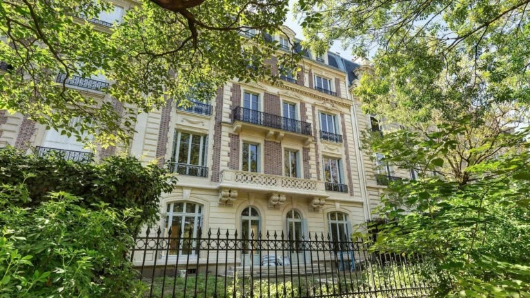 Paris tem imóveis de luxo avaliados em até R$ 401 milhões; veja os cinco mais caros