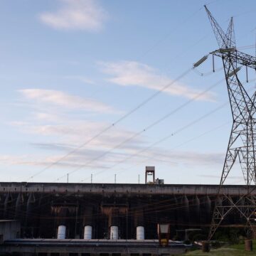 Após cinco meses, conta de luz voltará à bandeira verde em outubro