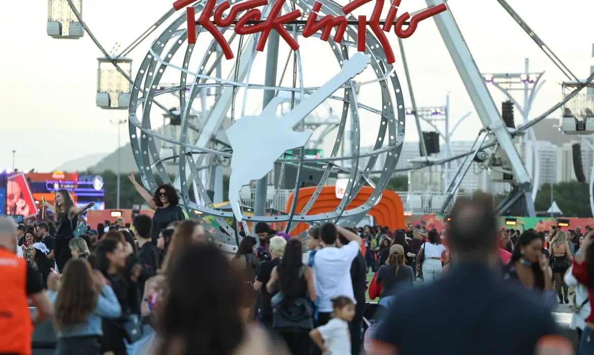 Show pirotécnico, drones e aviões: Rock in Rio começa nesta sexta com novidades