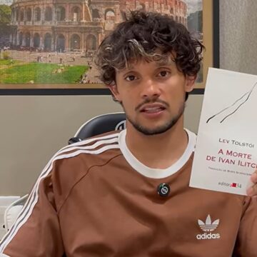 Jogador indica clássico russo e livro publicado no século 19 dispara entre os mais vendidos no Brasil