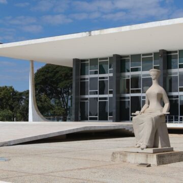 STF iguala licença-maternidade de mães biológicas e adotivas; veja o que muda