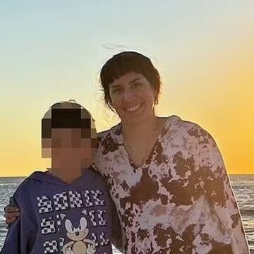 Adolescente de 14 anos recebe indenização de R$ 350 milhões após morte da mãe em acidente nos EUA