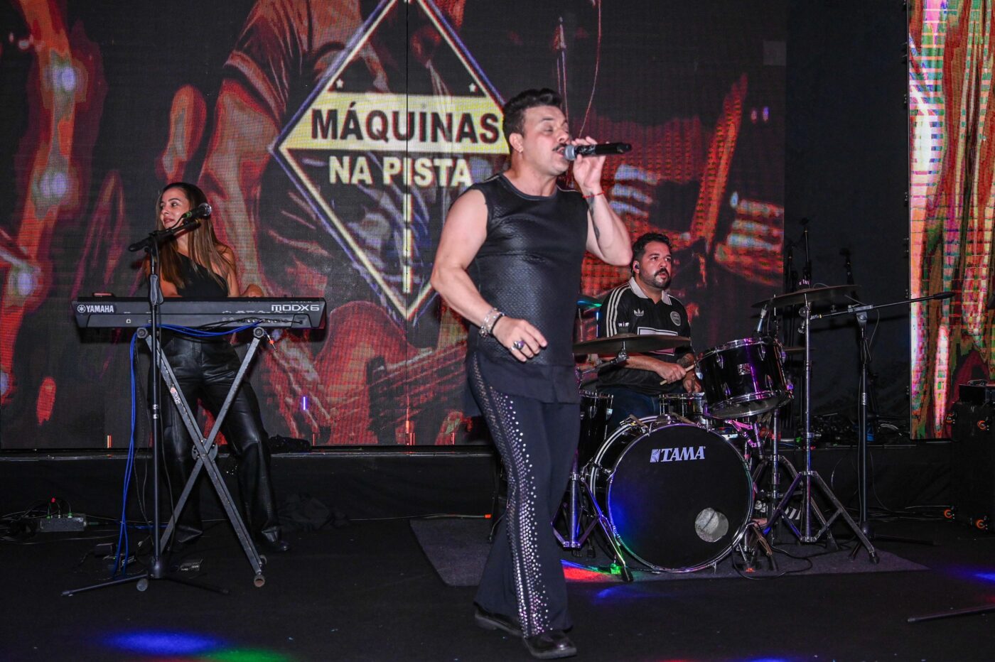 Máquinas na Pista